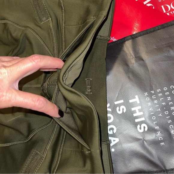 LuLuLemon❄️Winter❄️First Mile Tech Leggings. Olive. Sz 8 - Picture 11 of 11